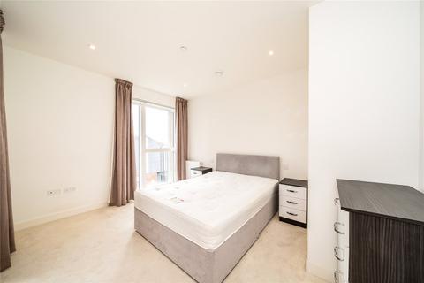 1 bedroom apartment to rent, Material Walk, Hayes, UB3