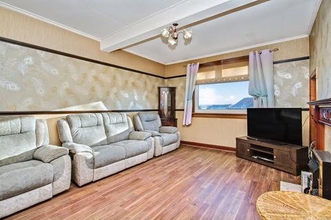 3 bedroom flat for sale, Riddochhill Road, Blackburn EH47