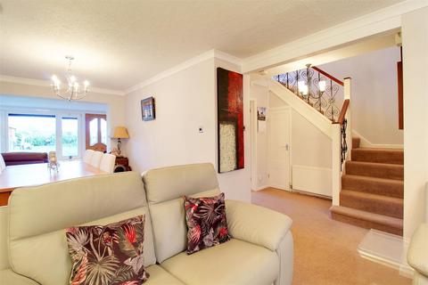 3 bedroom semi-detached house for sale, High Street, Colney Heath AL4