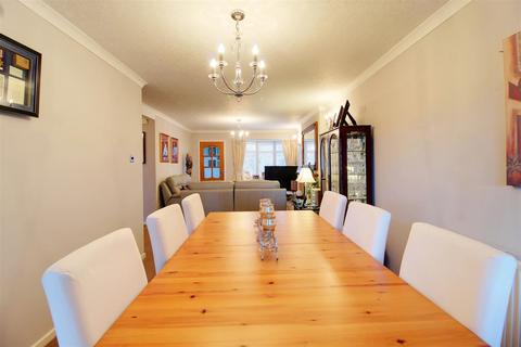 102 High Street, Colney Heath, St Albans, AL4 0NP