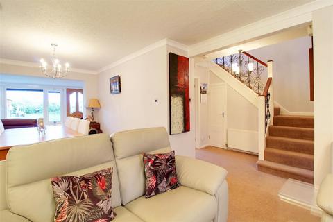 102 High Street, Colney Heath, St Albans, AL4 0NP