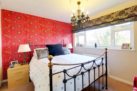 102 High Street, Colney Heath, St Albans, AL4 0NP