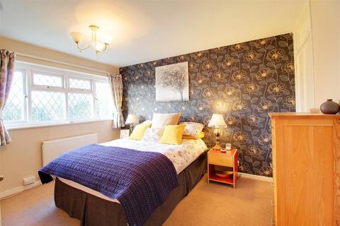 102 High Street, Colney Heath, St Albans, AL4 0NP