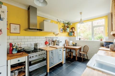 52 Elmdale Road, Bedminster, Bristol, BS3 3JE