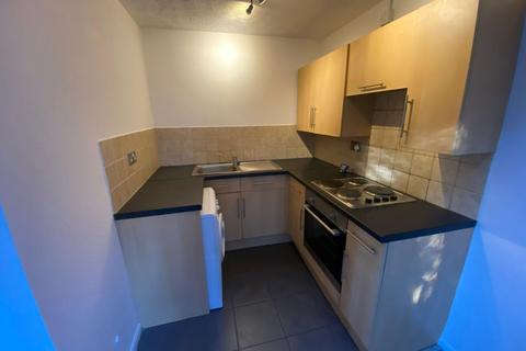 1 bedroom end of terrace house to rent, Swale Avenue, Peterborough PE4