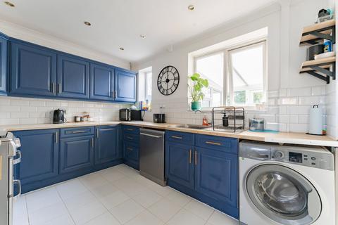 3 bedroom terraced house for sale, Lion Wood Road, Norwich