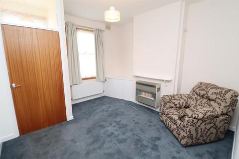 2 bedroom end of terrace house to rent, William Street, Bedworth