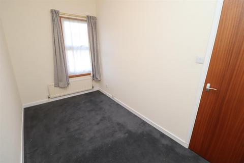 2 bedroom end of terrace house to rent, William Street, Bedworth