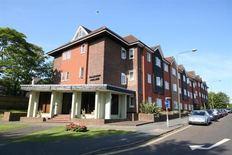 2 bedroom flat for sale, Radnor House, Harlands Road, Haywards Heath