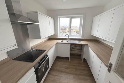 3 bedroom flat to rent, Anne Avenue, Renfrew