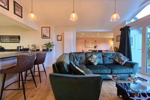 37 Benson Drive, Northam, Bideford, EX39 1UY