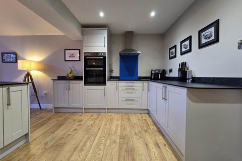 37 Benson Drive, Northam, Bideford, EX39 1UY