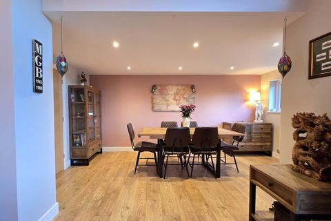 37 Benson Drive, Northam, Bideford, EX39 1UY