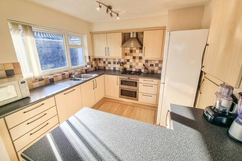 2 bedroom bungalow for sale, Westwood Lane, Guildford GU3