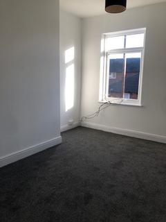 3 bedroom terraced house to rent, Goosebutt St