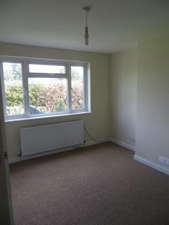 3 bedroom semi-detached house to rent, Southend on Sea