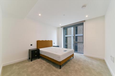 3 bedroom flat to rent, Palmer Road, London, SW11