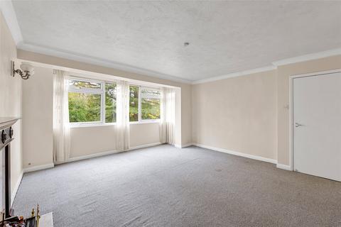 2 bedroom flat for sale, Oakfield Drive, Reigate, Surrey, RH2