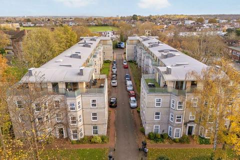 2 bedroom ground floor flat for sale, West Barnes Lane, New Malden KT3