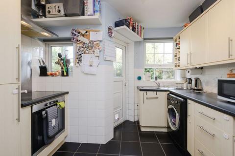 2 bedroom ground floor flat for sale, West Barnes Lane, New Malden KT3