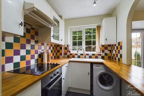 1 bedroom cluster house to rent, Small Crescent, Buckingham, MK18