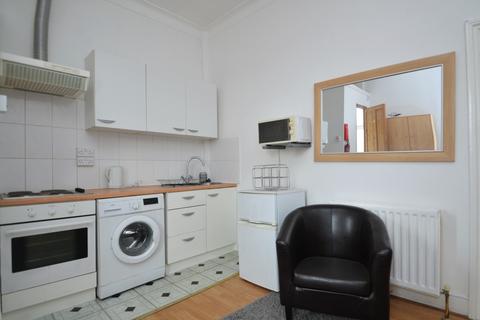 Studio to rent, George Lane London SE13