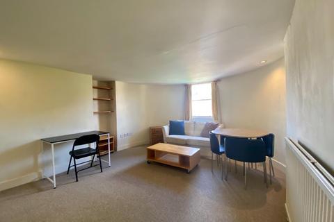 2 bedroom flat to rent, Brock Street