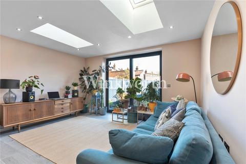 3 bedroom apartment for sale, Cleveland Gardens, London, N4