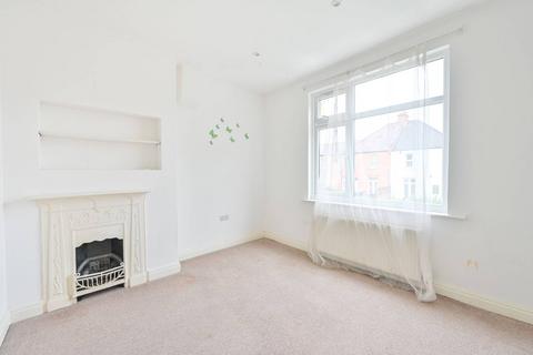 2 bedroom flat for sale, Greenhill Way, Harrow, HA1