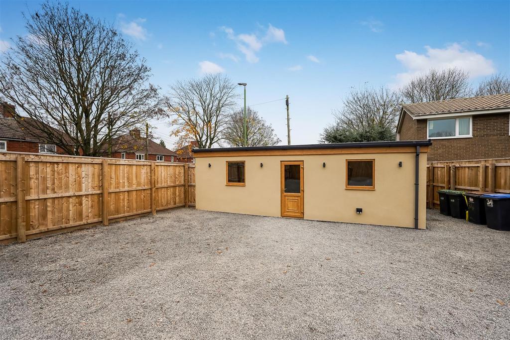 Detached Double Garage