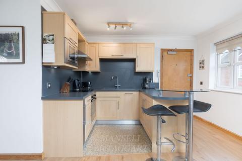 1 bedroom flat for sale, Hermitage Road, East Grinstead RH19