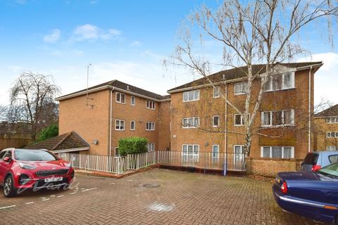 1 bedroom apartment to rent, Ferrier Close Gillingham ME8