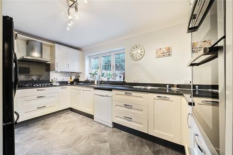 4 bedroom detached house for sale, Blackberry Field, Orpington