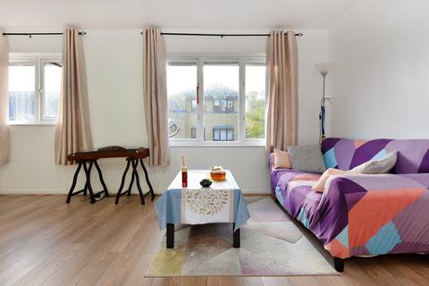 1 bedroom flat for sale, London E14