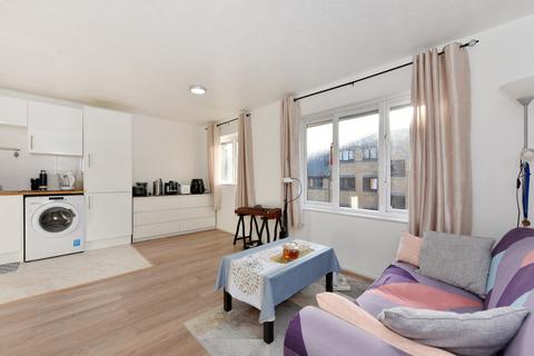 17 Transom Square, London, E14 3AQ