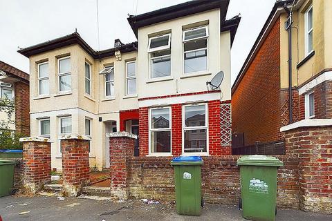 6 bedroom house to rent, Burlington Road, Southampton