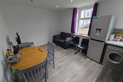 1 bedroom flat to rent, Woodville Road, Cathays,