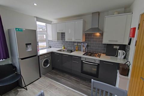 1 bedroom flat to rent, Woodville Road, Cathays,