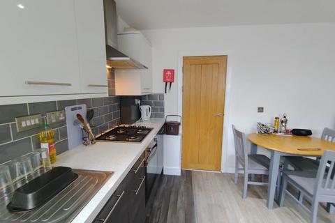 1 bedroom flat to rent, Woodville Road, Cathays,