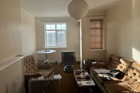 2 bedroom flat for sale, 40A Falloden Way, Hampstead Garden Suburb, London, NW11 6JP