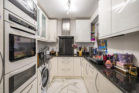 2 bedroom apartment to rent, Acol Road London NW6