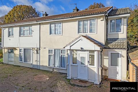undefined, Chigwell IG7
