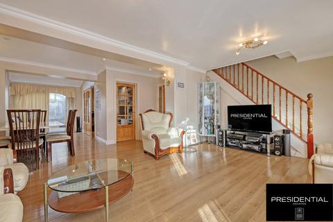 undefined, Chigwell IG7