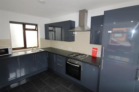 6 bedroom house to rent, Coburn Street, Cardiff CF24