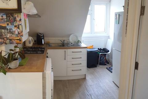 1 bedroom flat to rent, Colindeep Lane, London NW9