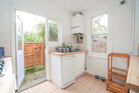 129 Albert Road, Wood Green, London, N22 7AG