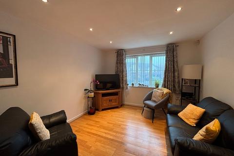 2 bedroom apartment to rent, Morston Close, Manchester M28