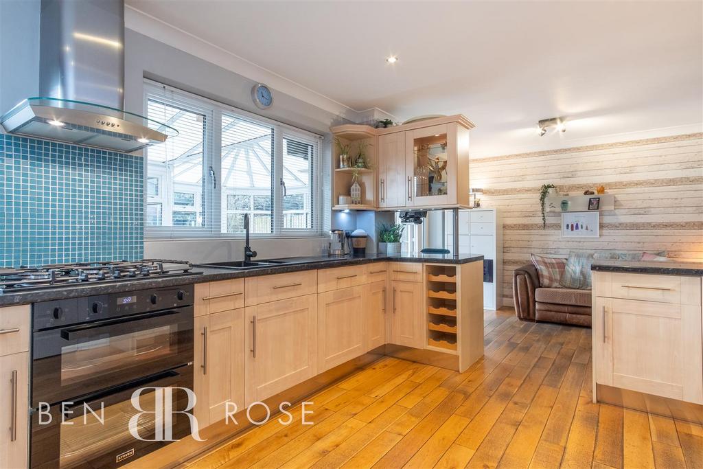 Kitchen/Breakfast Room