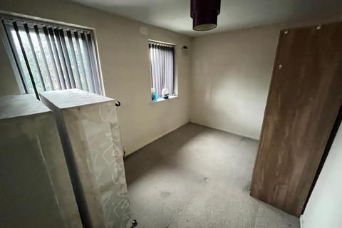 2 bedroom end of terrace house for sale, Fox Street, Oldham