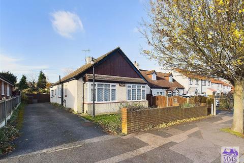 3 bedroom detached bungalow for sale, Hempstead Road, Hempstead, Gillingham